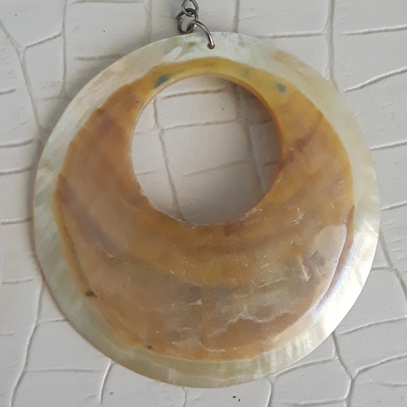 Shell earrings - Picture 4 of 6